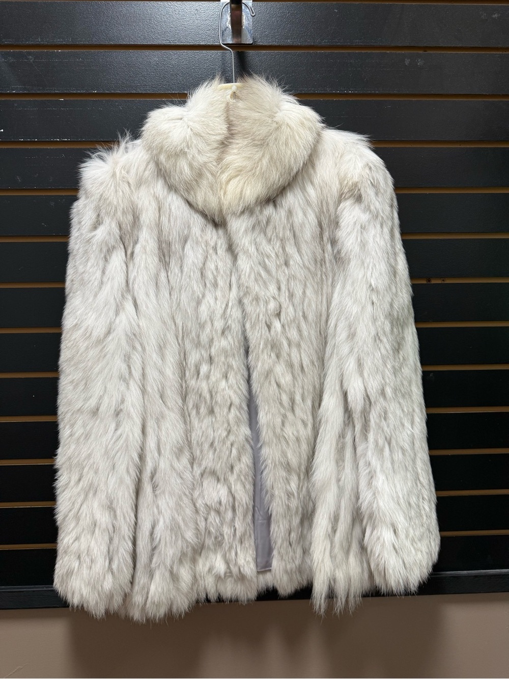 Saga Fox Finland Blue Fox Fur Coat Natural Silver White XL Vintage Luxury